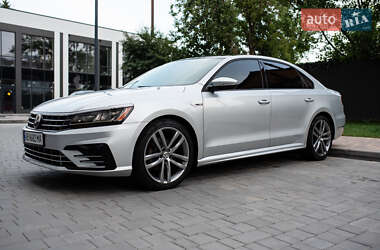 Седан Volkswagen Passat 2018 в Вінниці