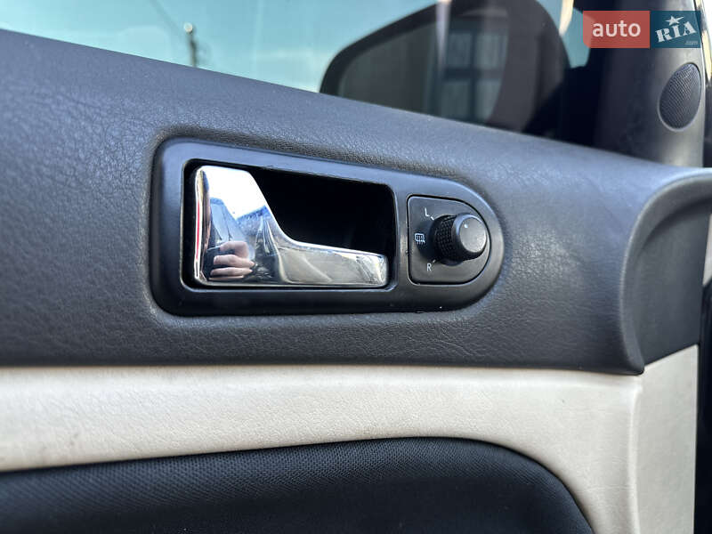 Седан Volkswagen Passat 2000 в Косове