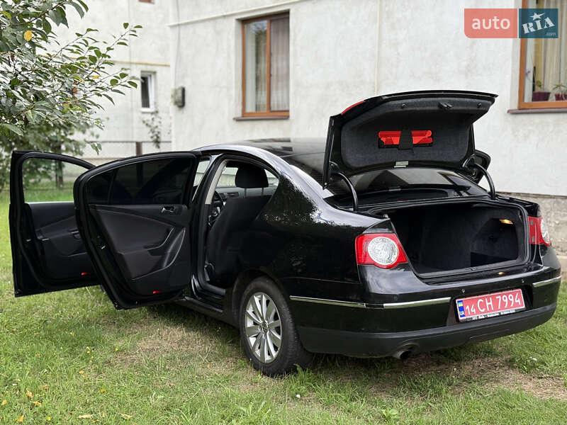 Седан Volkswagen Passat 2010 в Стрию