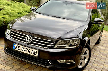 Седан Volkswagen Passat 2011 в Дніпрі