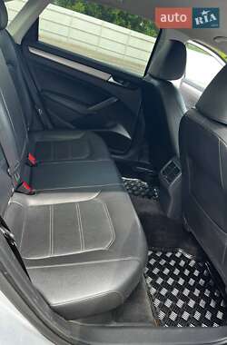 Седан Volkswagen Passat 2014 в Кременчуге