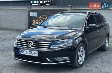 Універсал Volkswagen Passat 2012 в Рівному