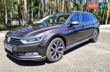 Универсал Volkswagen Passat 2015 в Киеве