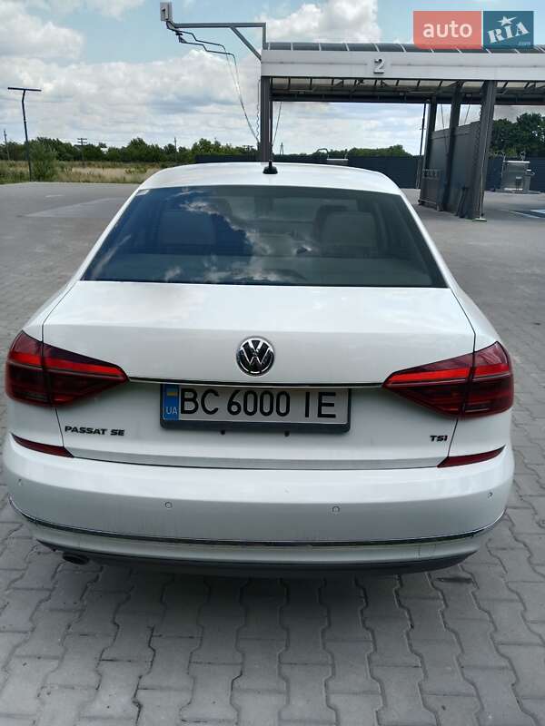 Седан Volkswagen Passat 2017 в Львове