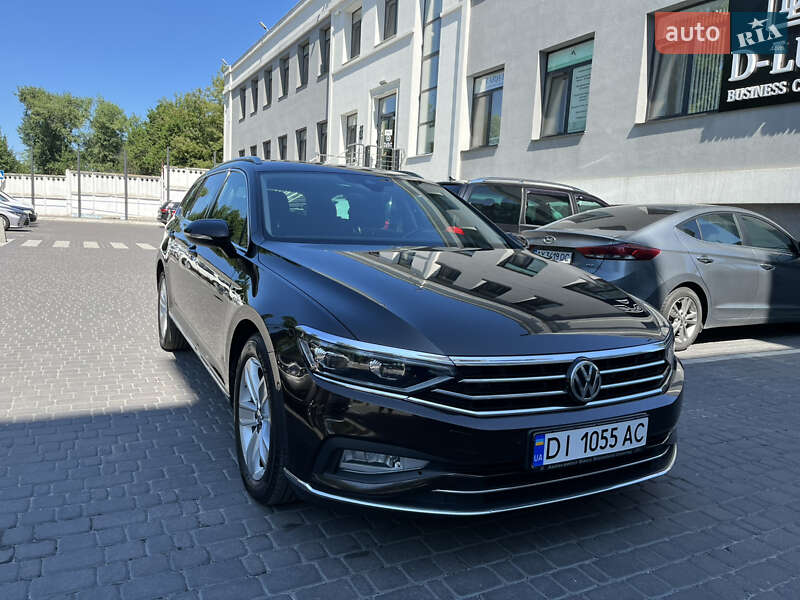 Универсал Volkswagen Passat 2019 в Киеве фото 2 Универсал Volkswagen Passat 2019 в Киеве