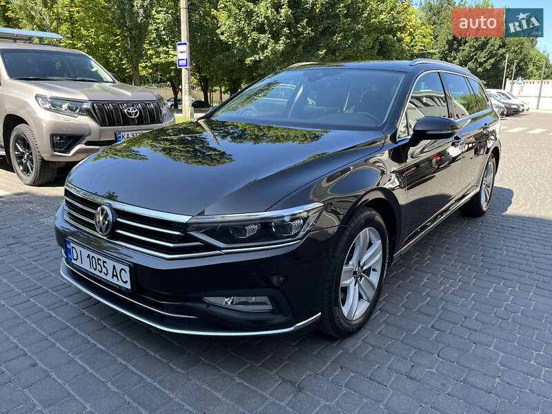 Универсал Volkswagen Passat 2019 в Киеве фото 4 Универсал Volkswagen Passat 2019 в Киеве
