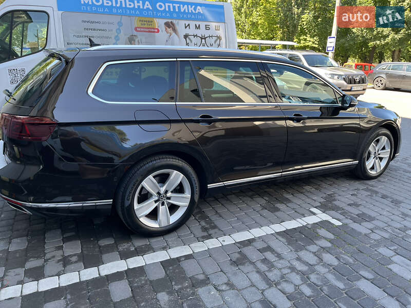 Универсал Volkswagen Passat 2019 в Киеве фото 15 Универсал Volkswagen Passat 2019 в Киеве