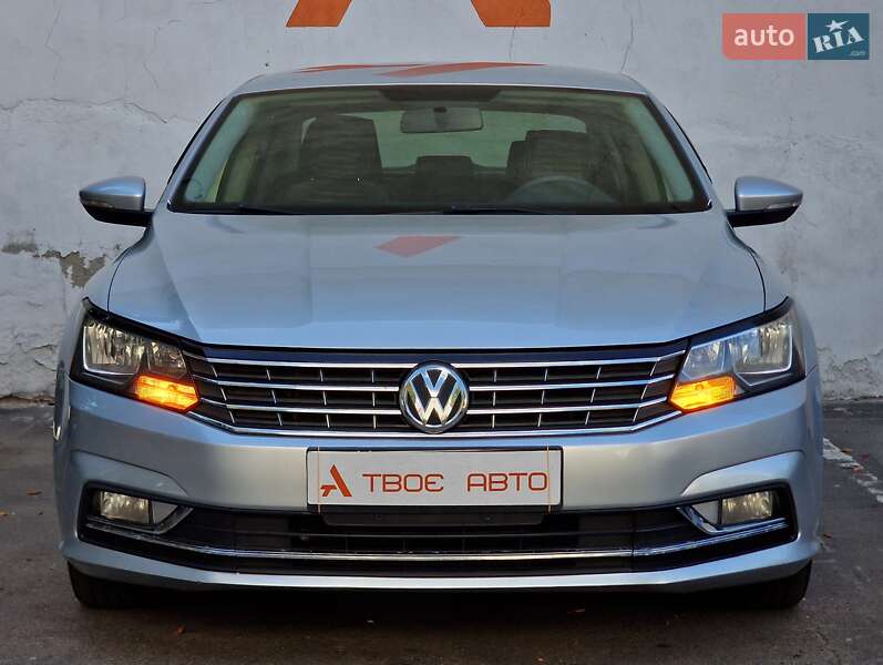 Седан Volkswagen Passat 2016 в Одессе