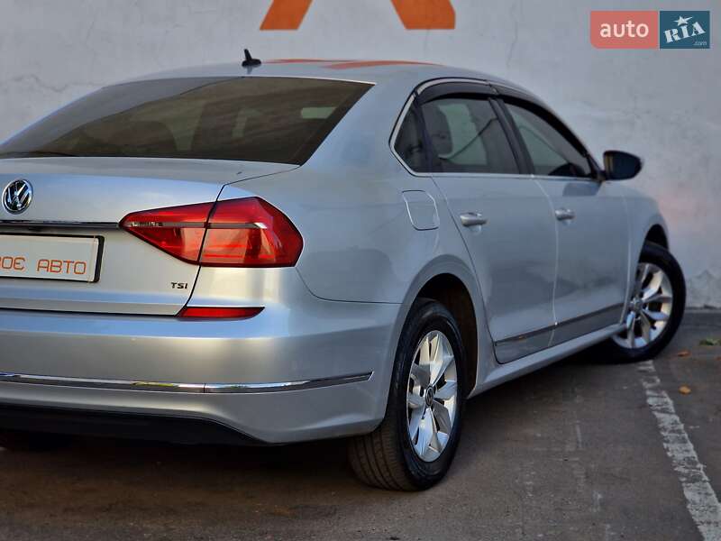 Седан Volkswagen Passat 2016 в Одессе