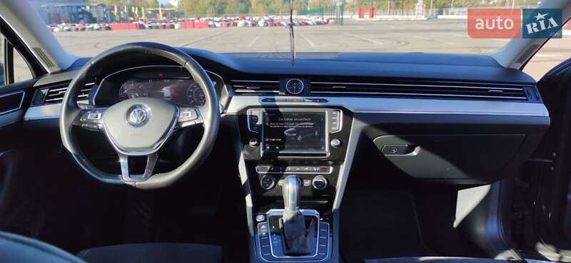 Универсал Volkswagen Passat 2015 в Нетешине