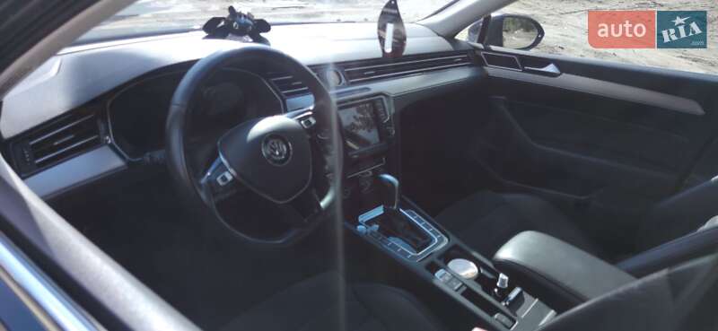 Универсал Volkswagen Passat 2015 в Нетешине