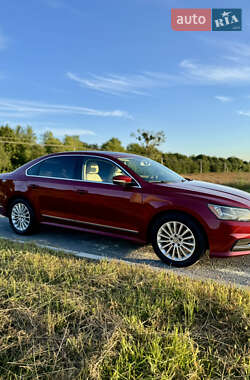 Седан Volkswagen Passat 2015 в Львові