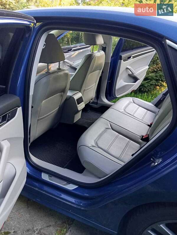 Седан Volkswagen Passat 2017 в Конопнице фото 17 Седан Volkswagen Passat 2017 в Конопнице