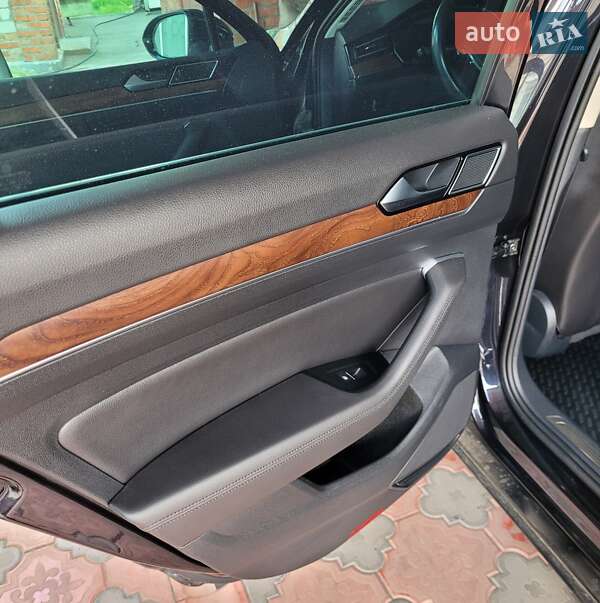 Седан Volkswagen Passat 2017 в Первомайске