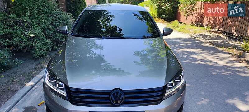 Volkswagen Passat 2012