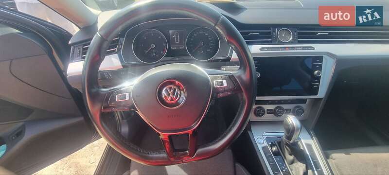 Универсал Volkswagen Passat 2018 в Львове фото 5 Универсал Volkswagen Passat 2018 в Львове