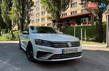 Седан Volkswagen Passat 2017 в Киеве