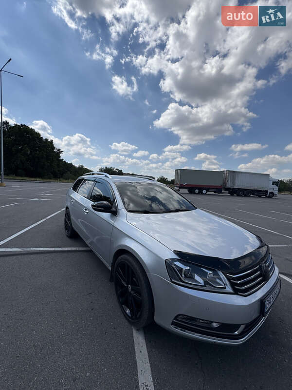 Универсал Volkswagen Passat 2014 в Кропивницком