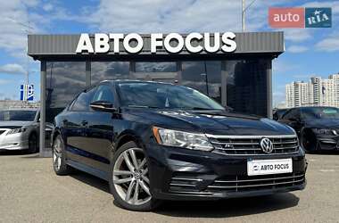 Седан Volkswagen Passat 2018 в Киеве