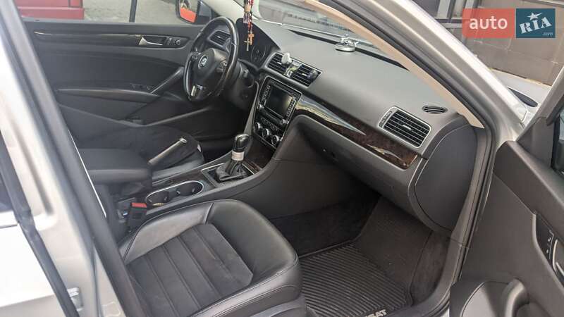 Седан Volkswagen Passat 2015 в Львове фото 12 Седан Volkswagen Passat 2015 в Львове