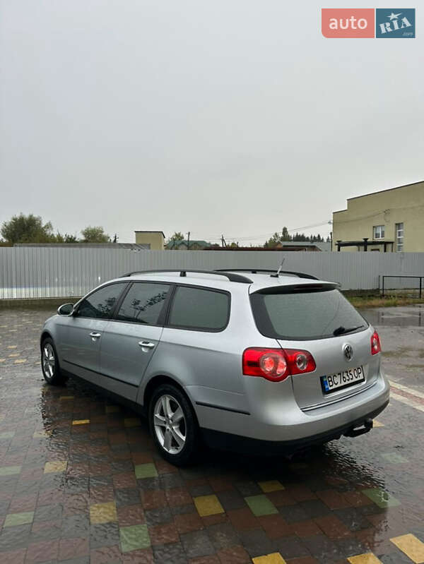 Универсал Volkswagen Passat 2010 в Стрые