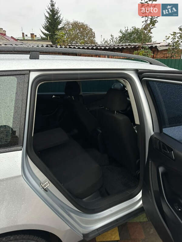 Универсал Volkswagen Passat 2010 в Стрые