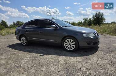 Седан Volkswagen Passat 2009 в Добросине