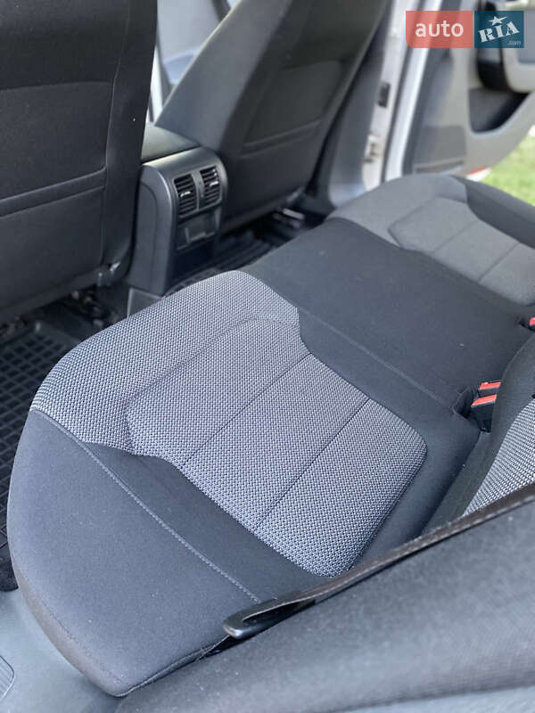 Седан Volkswagen Passat 2013 в Глобине