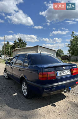 Седан Volkswagen Passat 1996 в Погребище