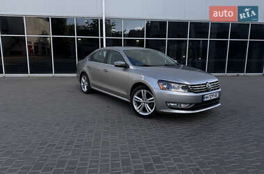 Седан Volkswagen Passat 2014 в Одесі