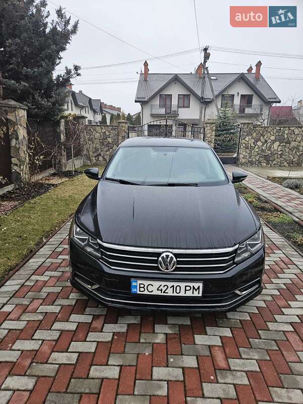 Седан Volkswagen Passat 2016 в Львові