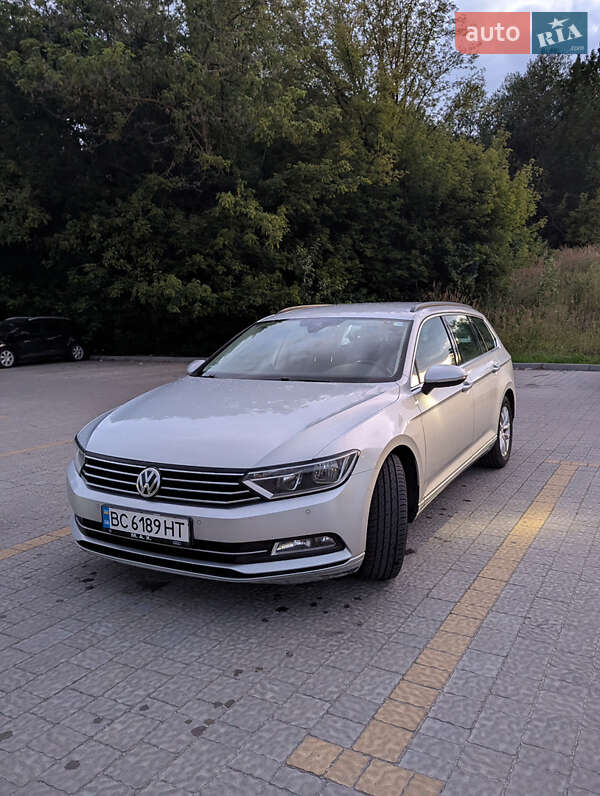 Універсал Volkswagen Passat 2015 в Львові