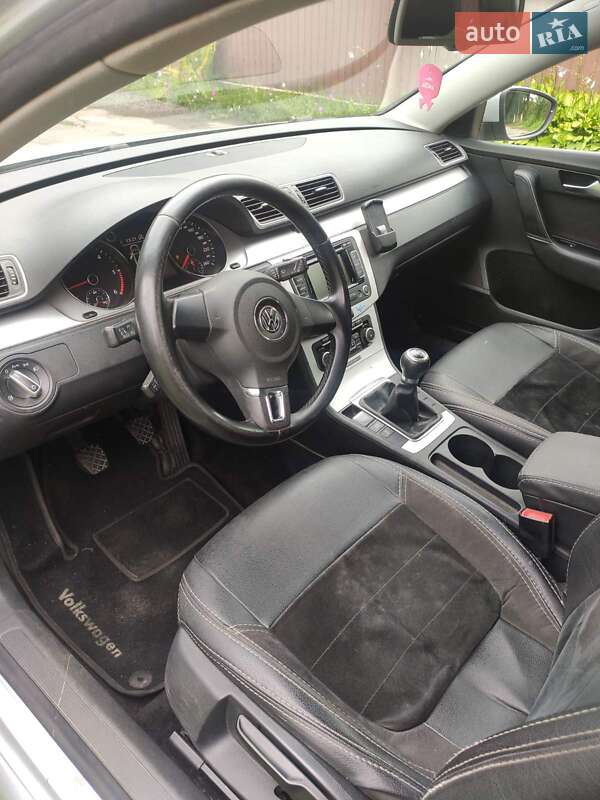 Универсал Volkswagen Passat 2011 в Броварах