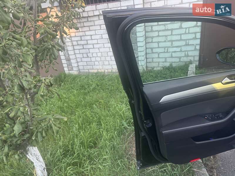 Универсал Volkswagen Passat 2015 в Харькове