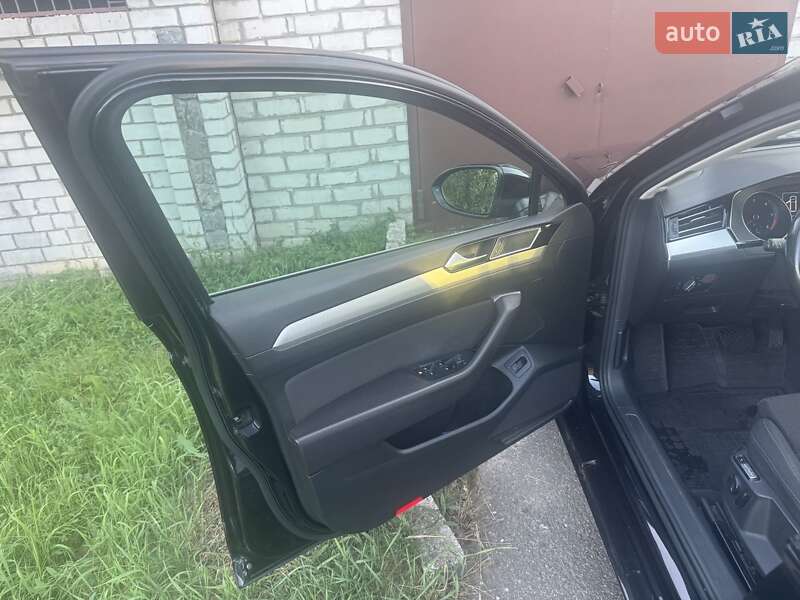 Универсал Volkswagen Passat 2015 в Харькове