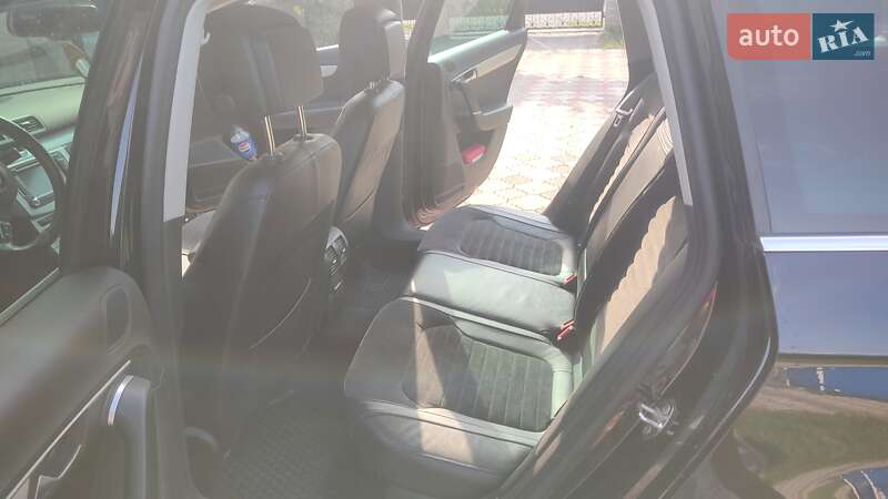 Універсал Volkswagen Passat 2012 в Полонному