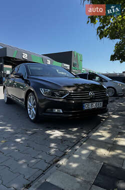 Седан Volkswagen Passat 2014 в Черновцах