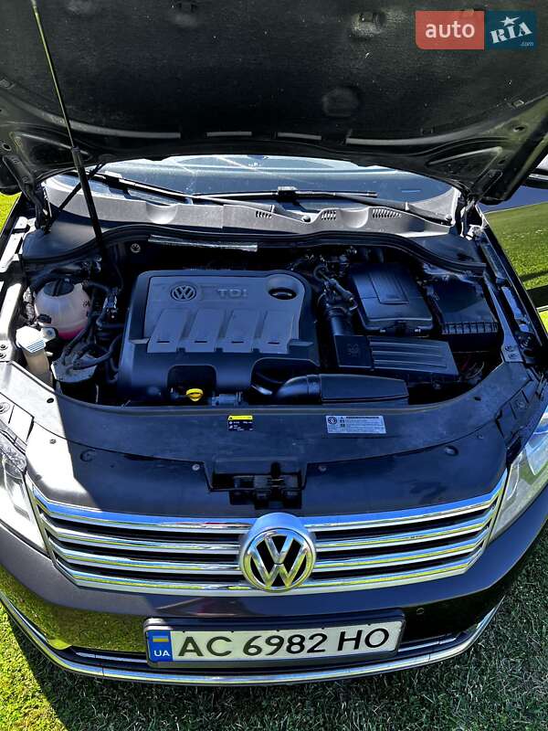 Універсал Volkswagen Passat 2014 в Луцьку