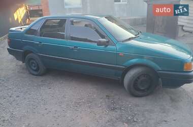 Седан Volkswagen Passat 1991 в Первомайске