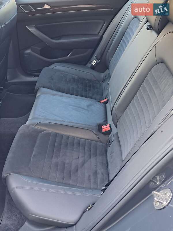 Универсал Volkswagen Passat 2017 в Великой Березовице