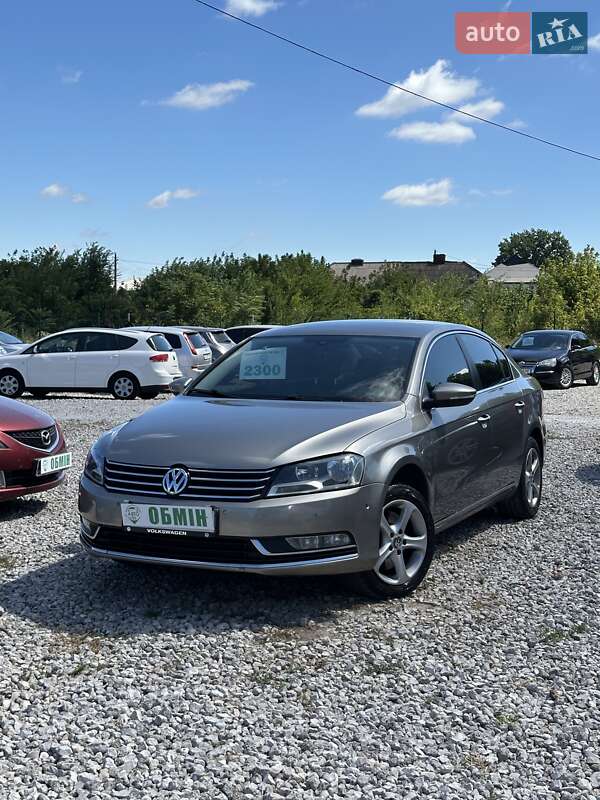 Volkswagen Passat 2011