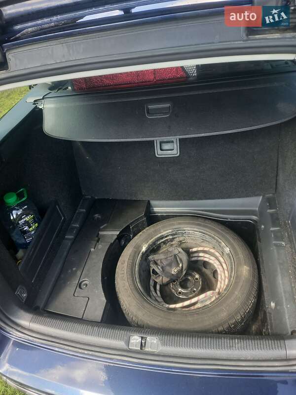 Универсал Volkswagen Passat 2011 в Буче