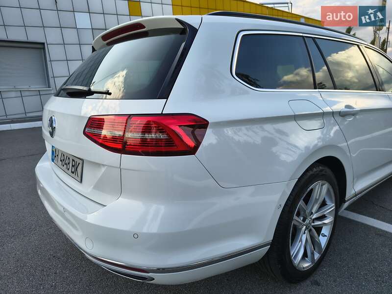 Универсал Volkswagen Passat 2017 в Киеве