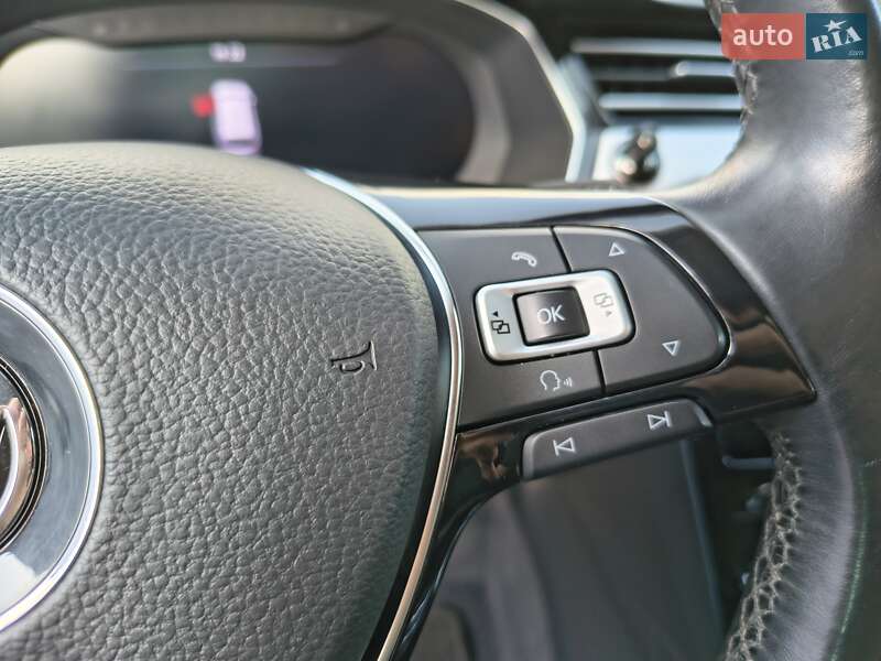 Универсал Volkswagen Passat 2017 в Киеве