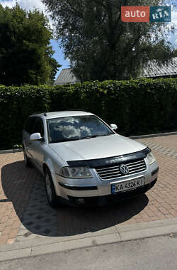 Универсал Volkswagen Passat 2004 в Киеве