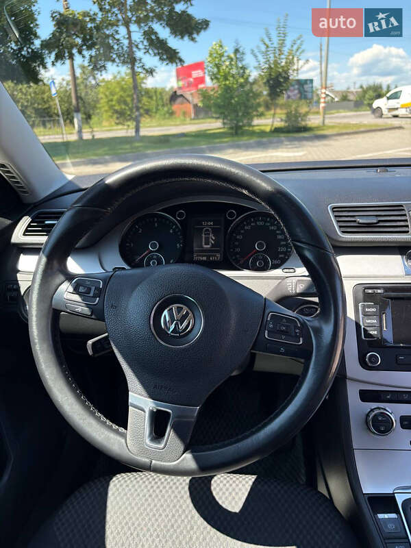 Универсал Volkswagen Passat 2011 в Коломые
