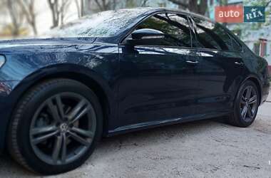 Седан Volkswagen Passat 2012 в Запорожье
