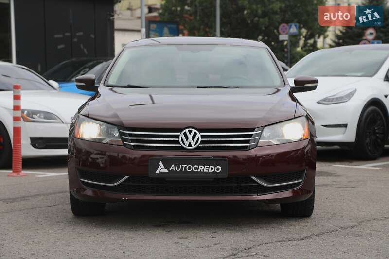 Седан Volkswagen Passat 2013 в Харькове