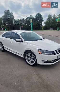 Седан Volkswagen Passat 2012 в Івано-Франківську