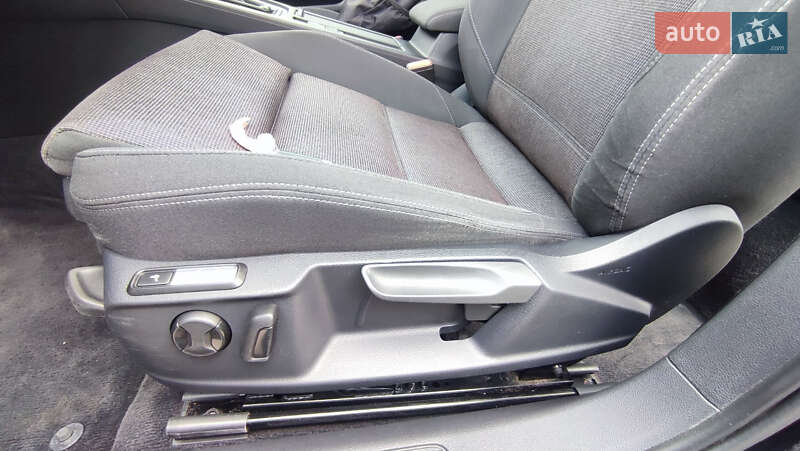 Универсал Volkswagen Passat 2016 в Шептицькому фото 24 Универсал Volkswagen Passat 2016 в Шептицькому